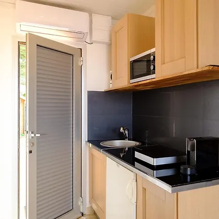 Studio climatisé île naturiste du Levant Hyères Extérieur photo