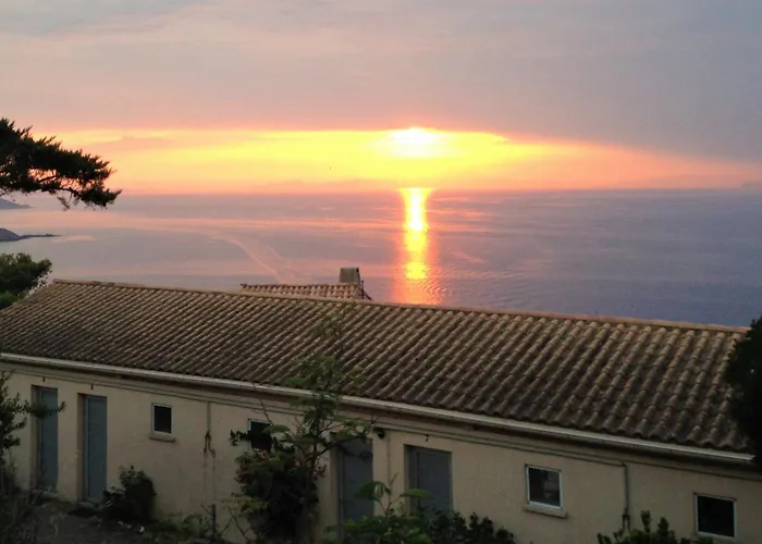 Studio climatisé île naturiste du Levant